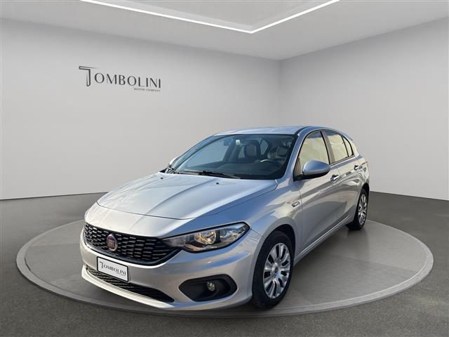 FIAT Tipo 5 Porte 1.4 T-Jet 120cv Easy my17 Immagine 1