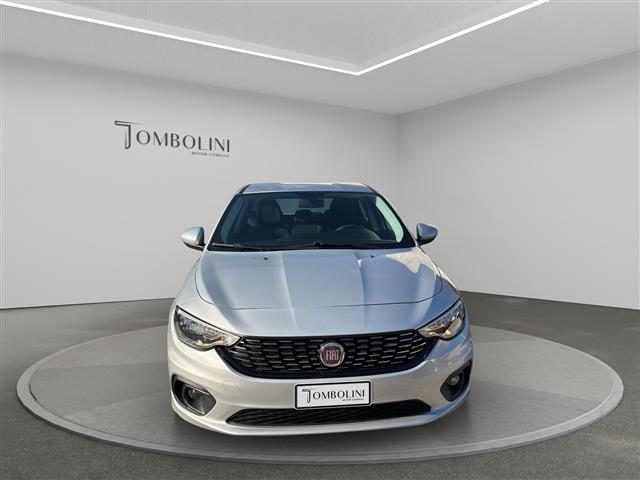 FIAT Tipo 5 Porte 1.4 T-Jet 120cv Easy my17 Immagine 3