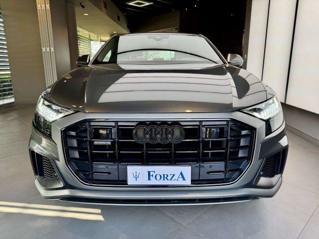 AUDI Q8 55 3.0 tfsi mhev quattro tiptronic Sline Immagine 1