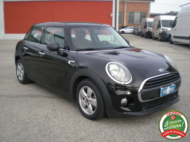 MINI One 1.5 One D Business 5 porte - PRONTA CONSEGNA Immagine 1