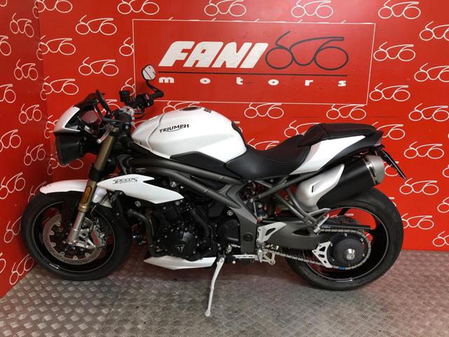 TRIUMPH Speed Triple 1050 S Immagine 2