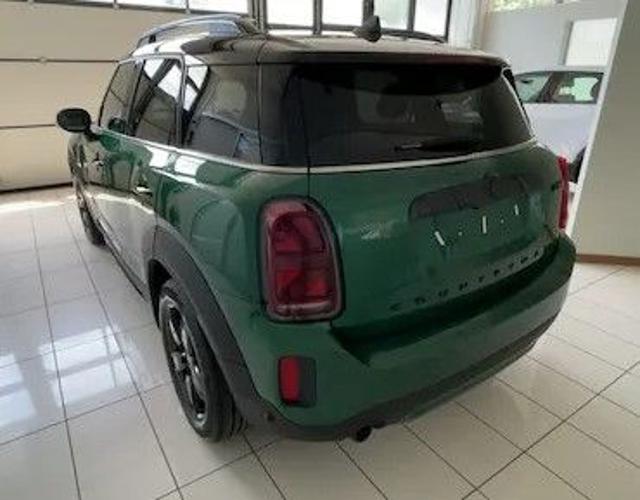 MINI Mini 2.0 Cooper D Essential Countryman Auto Immagine 3