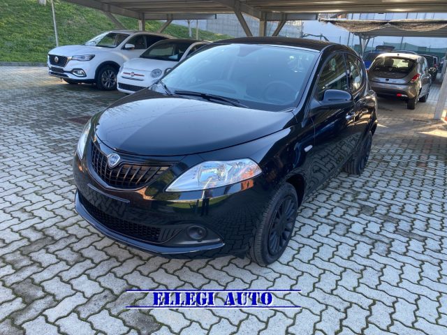 LANCIA Ypsilon PROMO FINANZ 1.0 5 porte Hybrid  Silver KM 0 2023 Immagine 0