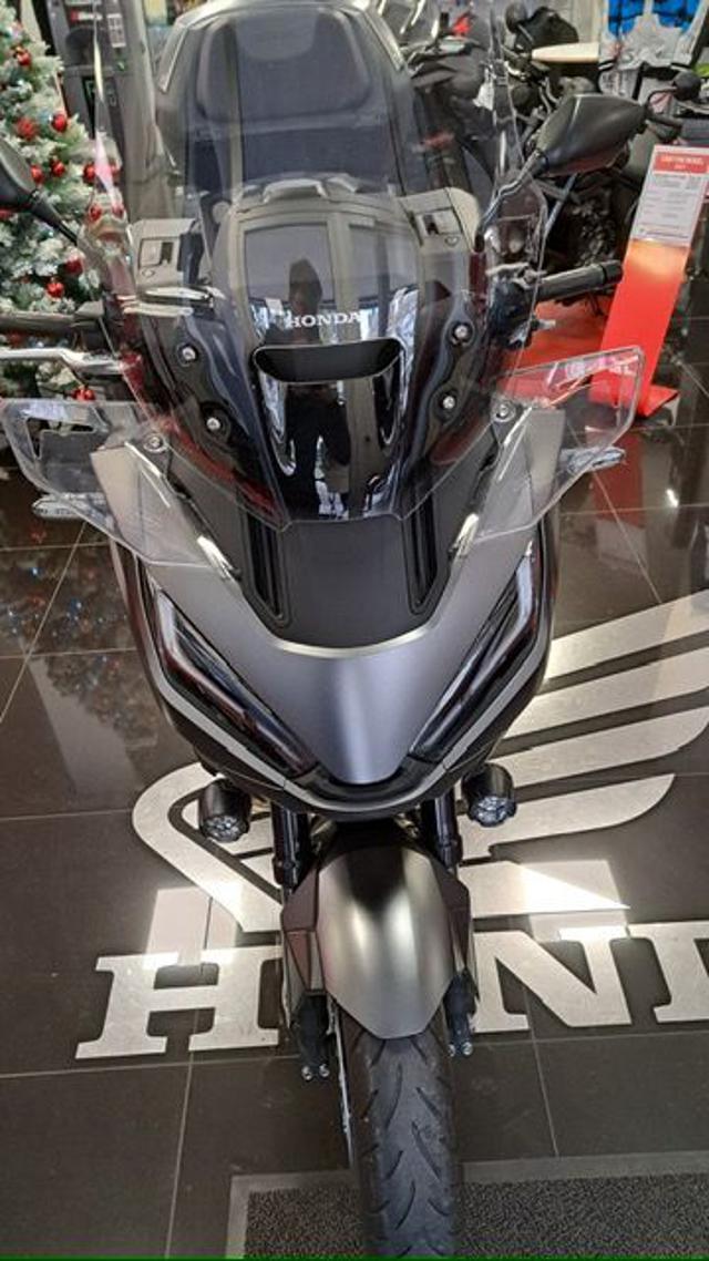 HONDA NT 1100 DCT Travel Immagine 2