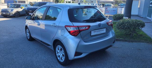 TOYOTA Yaris 1.5 Hybrid 5 porte Active Immagine 2