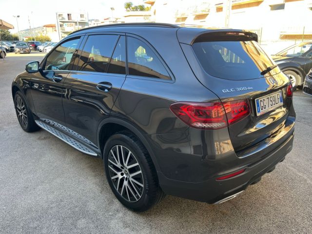 MERCEDES-BENZ GLC 300 de 4Matic EQ-Power Sport Immagine 3