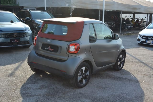 SMART ForTwo EQ cabrio Passion Immagine 3