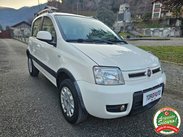 FIAT Panda 1.2 4x4 Climbing NEOPATENTATO Immagine 0