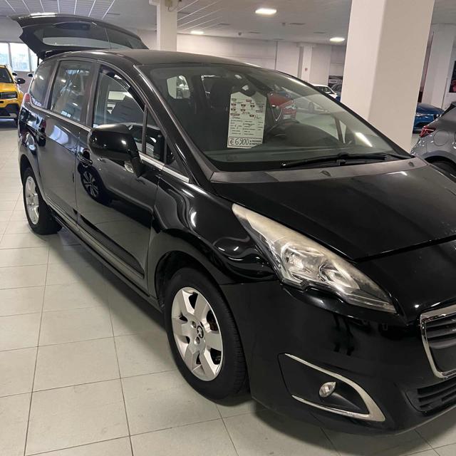 PEUGEOT 5008 1.6 HDi 115CV Active Immagine 3