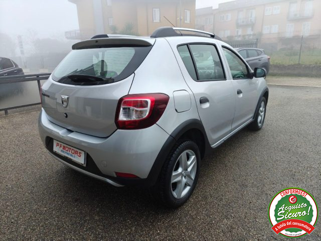 DACIA Sandero Stepway 1.5 dCi 8V 90CV Prestige Immagine 4