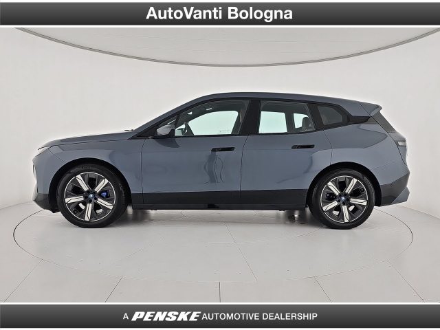 BMW iX xDrive40 Pacchetto Sportivo Immagine 2