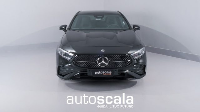 MERCEDES-BENZ A 200 Automatic 4p. AMG Line Premium Immagine 1