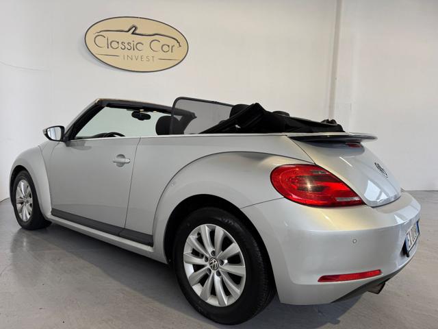 VOLKSWAGEN Maggiolino Cabrio 1.6 TDI Design Immagine 3