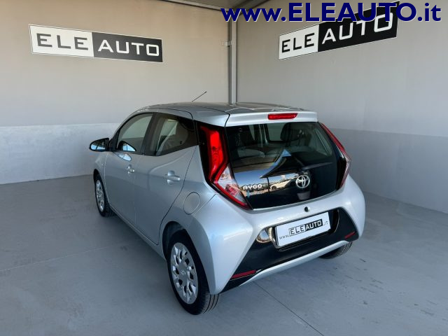 TOYOTA Aygo 1.0 VVT-i 72 CV Connect X-Business 5p Neopatentati Immagine 3