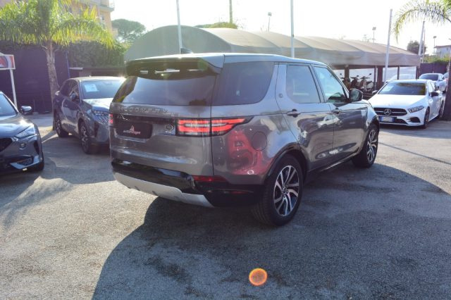 LAND ROVER Discovery 2.0 TD4 180 CV HSE Immagine 3