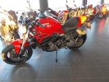 DUCATI Monster 821 ABS .