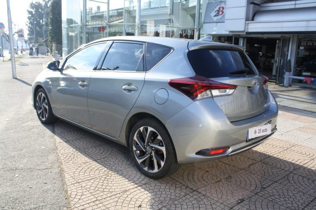 TOYOTA Auris 1.8 Hybrid Lounge Immagine 2