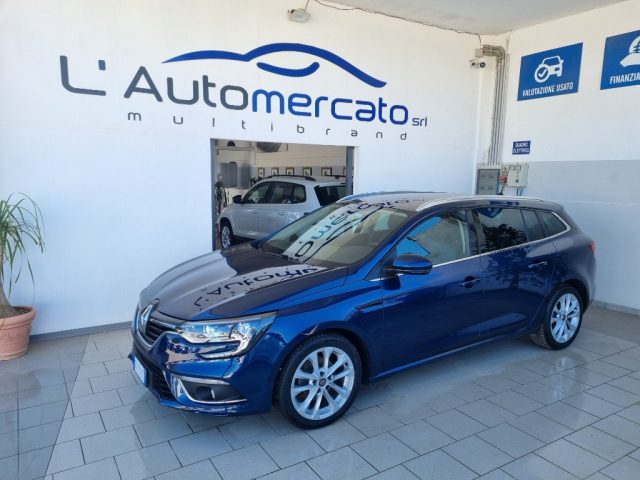 RENAULT Megane Mégane Sporter Blue dCi 115 CV EDC Business Immagine 0