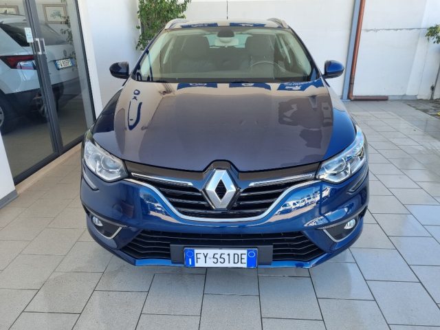 RENAULT Megane Mégane Sporter Blue dCi 115 CV EDC Business Immagine 1