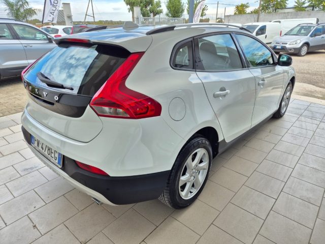 VOLVO V40 Cross Country D2 Geartronic Business Plus Immagine 2