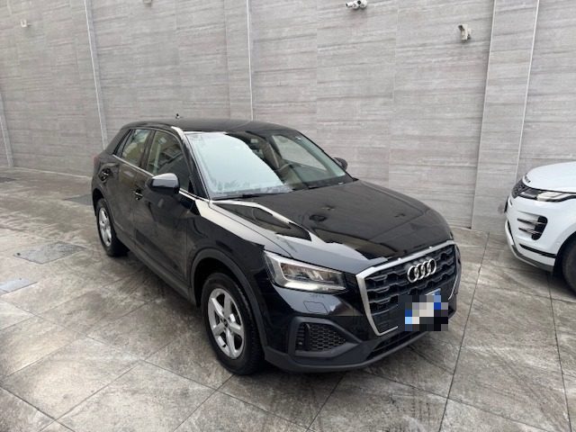 AUDI Q2 30 TDI S tronic Business Immagine 2