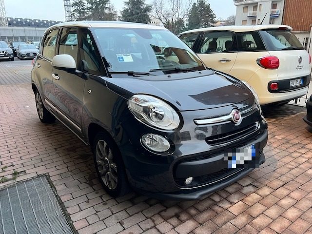 FIAT 500L 1.6 Multijet 105 CV Lounge TETTO PANORAMICO Immagine 2