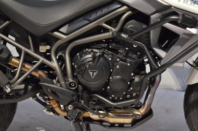 TRIUMPH Tiger 800 XRx ABS 2015 + VALIGE Immagine 2