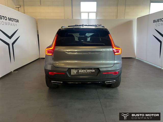 VOLVO XC40 D4 4X4 R-design AUTOMATICA GARANZIA EUROPEA Immagine 4