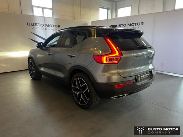 VOLVO XC40 D4 4X4 R-design AUTOMATICA GARANZIA EUROPEA Immagine 3