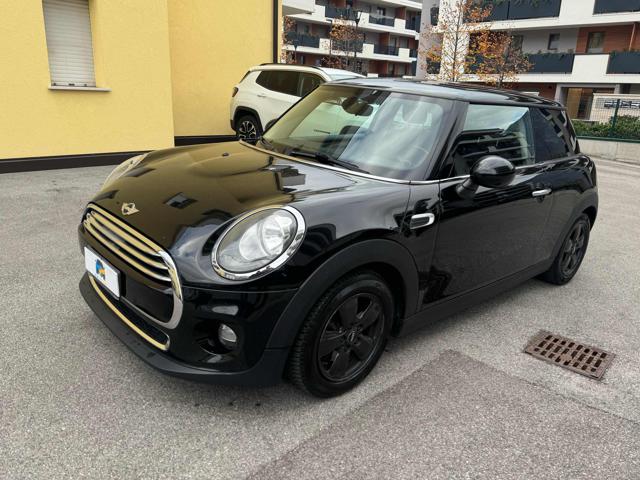 MINI Cooper D 1.5 Cooper D Hype Immagine 0