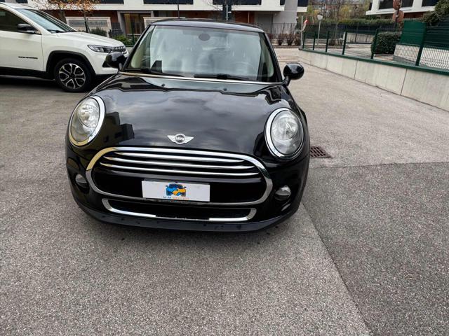 MINI Cooper D 1.5 Cooper D Hype Immagine 1