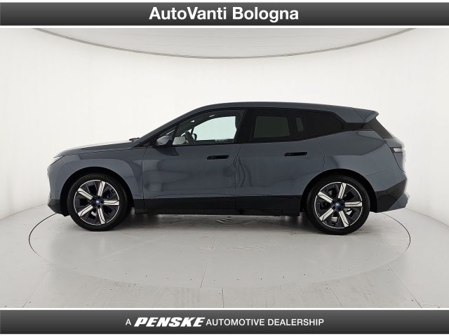 BMW iX xDrive40 Pacchetto Sportivo Immagine 2