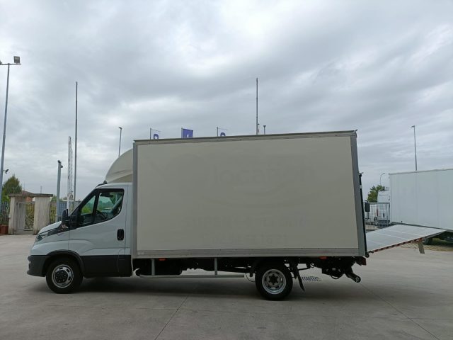 IVECO daily  35C16 3.0 FURGONE BOX CON SPONDA Immagine 1