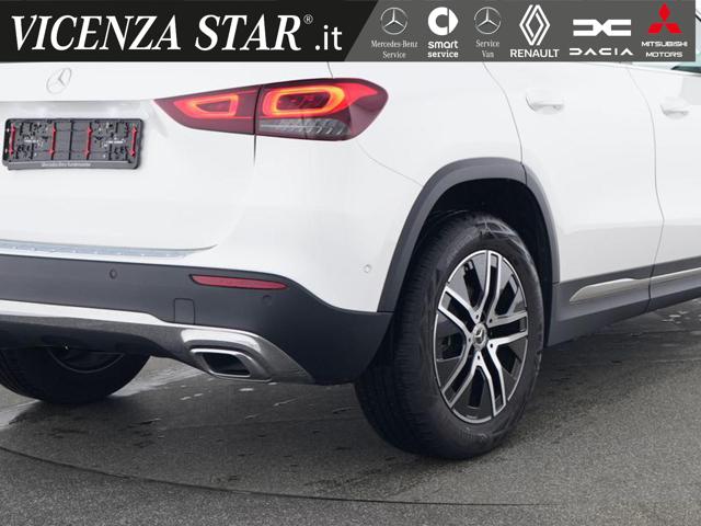 MERCEDES-BENZ GLA 200 d 4MATIC SPORT Immagine 3