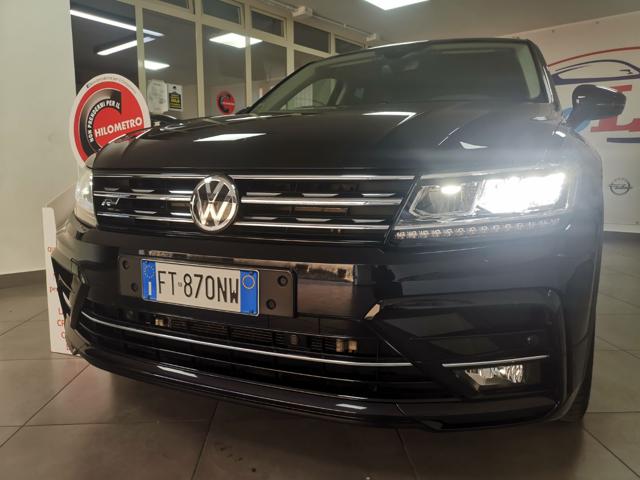 VOLKSWAGEN Tiguan 2.0 TDI SCR DSG Sport BlueMotion PACK R-LINE Immagine 4