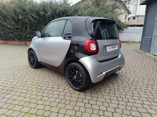 SMART ForTwo 70 1.0 twinamic Superpassion Immagine 3