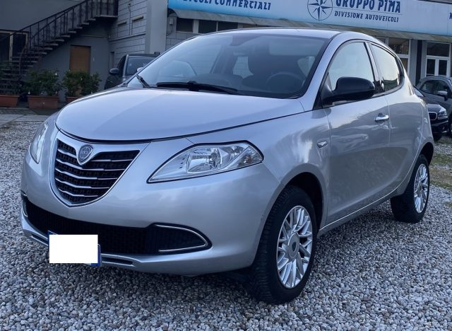 LANCIA Ypsilon 0.9 TwinAir 85 CV 5 porte Metano Ecochic Elefantin Immagine 0