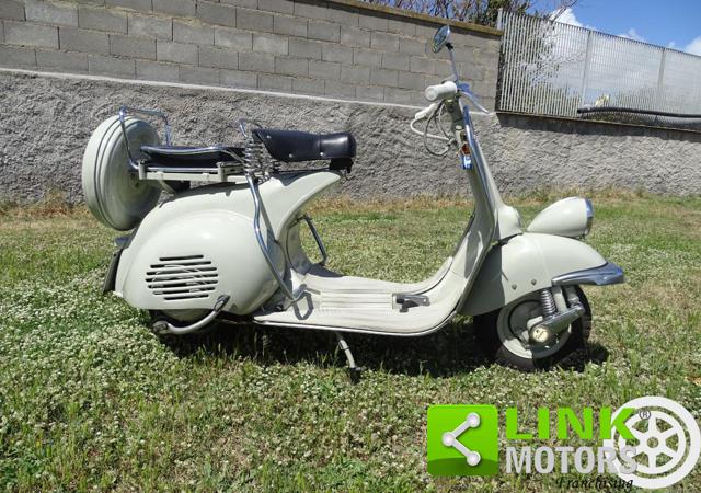 PIAGGIO Vespa 125 faro basso Restaurata (targa oro) Immagine 0