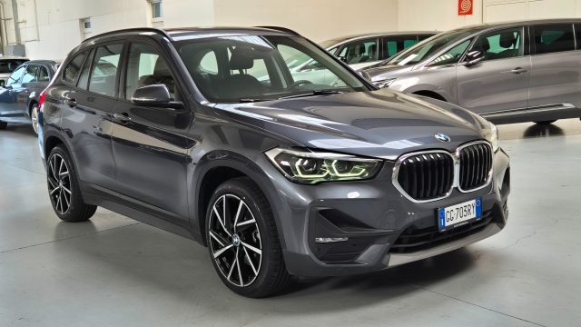 BMW X1 xDrive25e -AUTOM-4X4-CERCHI 19"-LED-HYBRID PLUG IN Immagine 2