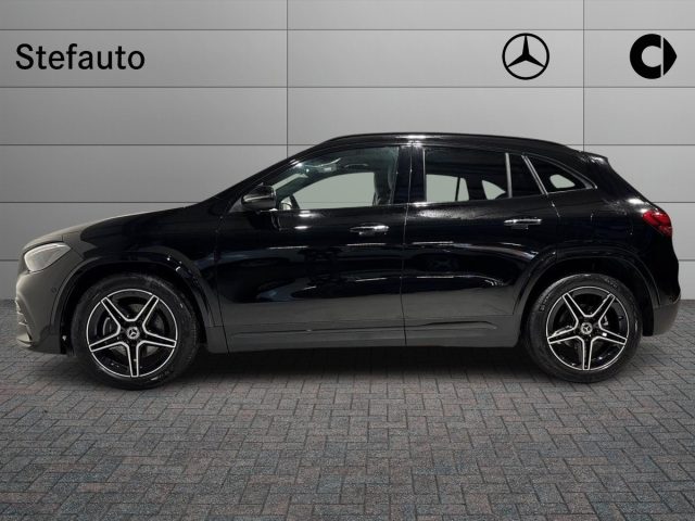 MERCEDES-BENZ GLA 200 d Automatic AMG Line Premium Immagine 2