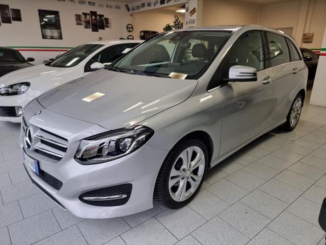 MERCEDES-BENZ B 180 d Sport Immagine 0