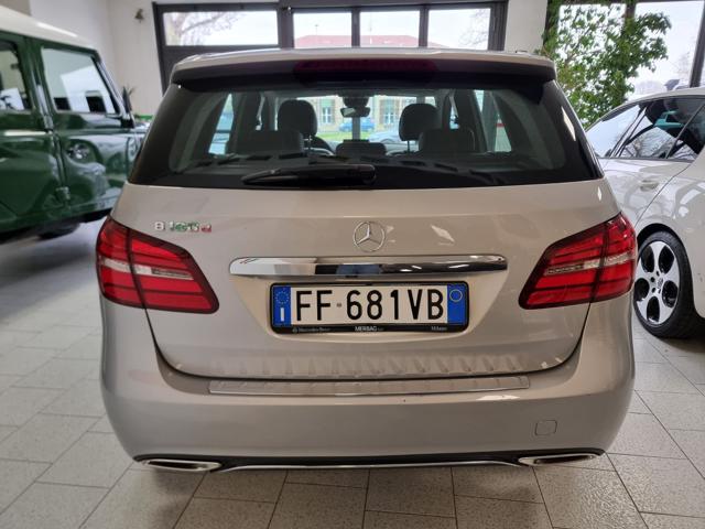 MERCEDES-BENZ B 180 d Sport Immagine 4