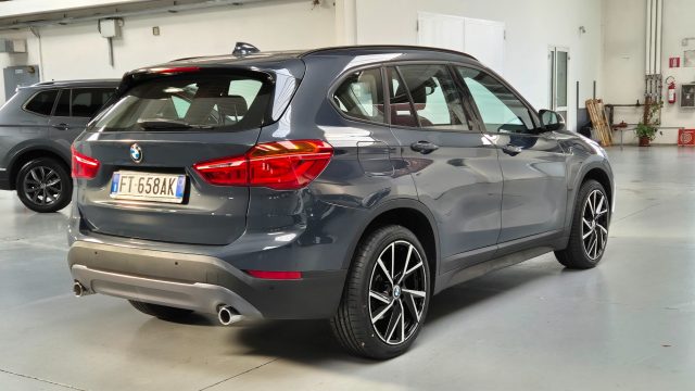 BMW X1 xDrive20d 190CV- AUTOM.-CERCHI 19" -PELLE-NAVY-4X4 Immagine 4