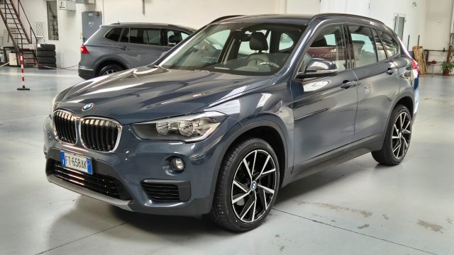 BMW X1 xDrive20d 190CV- AUTOM.-CERCHI 19" -PELLE-NAVY-4X4 Immagine 2