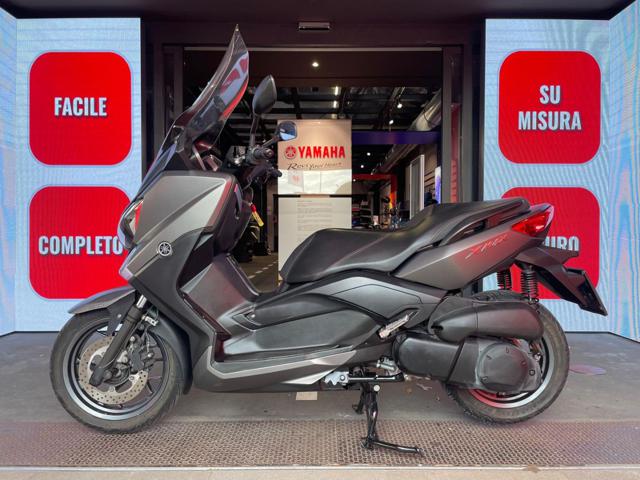 YAMAHA X-Max 250 . Immagine 3