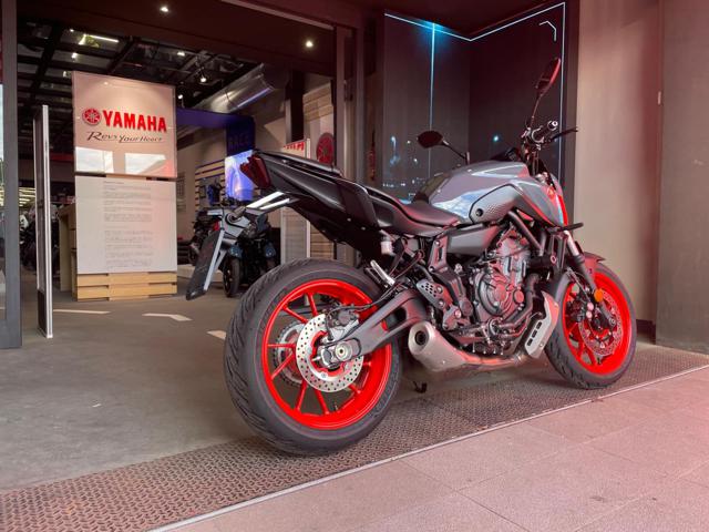 YAMAHA MT-07 . Immagine 1