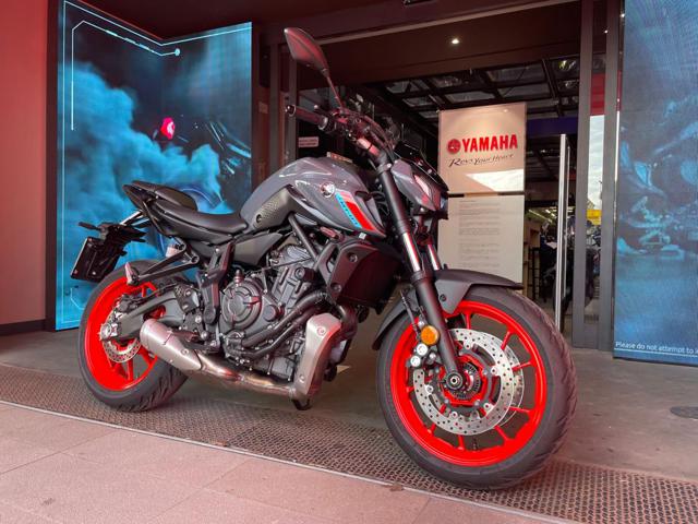 YAMAHA MT-07 . Immagine 2