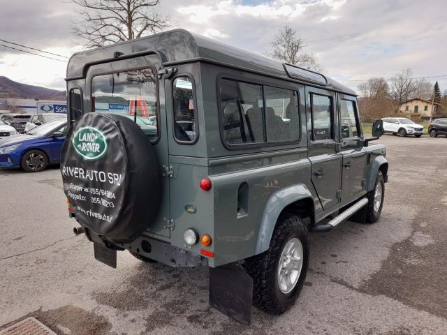 LAND ROVER Defender 110 2.4 TD4 Station Wagon 7 POSTI Immagine 2