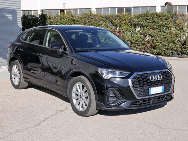 AUDI Q3 Sportback 2.0 (35) Tdi 150cv S-tr. Business Plus Immagine 3