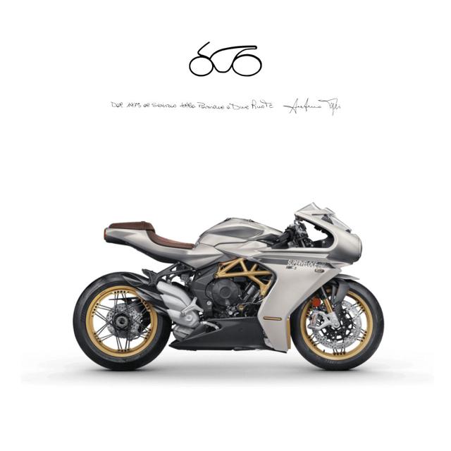 MV AGUSTA Superveloce 800 SUPERVELOCE 800 S Immagine 0